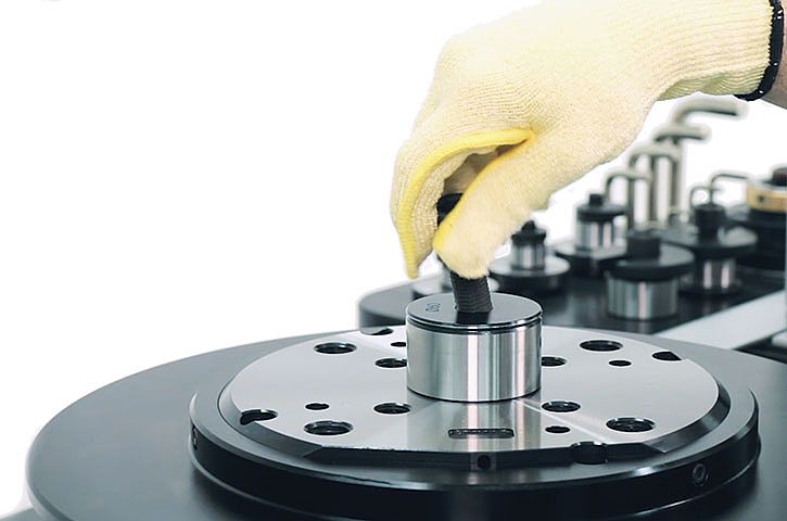 millSet ZOLLER 适用于平面切刀接触式测量的紧凑型测量专家 